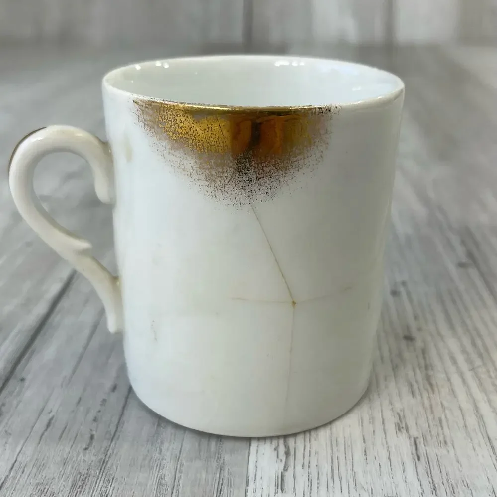 Vintage White Pink Floral Accent Gold Trim Coffee Tea Mug Cup Decor